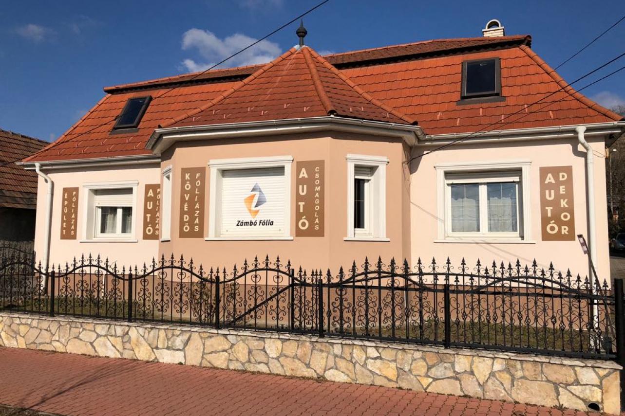 Zámbó Fólia